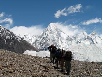 Skupina Gasherbrumov pri ceste k sedlu Gondongoro